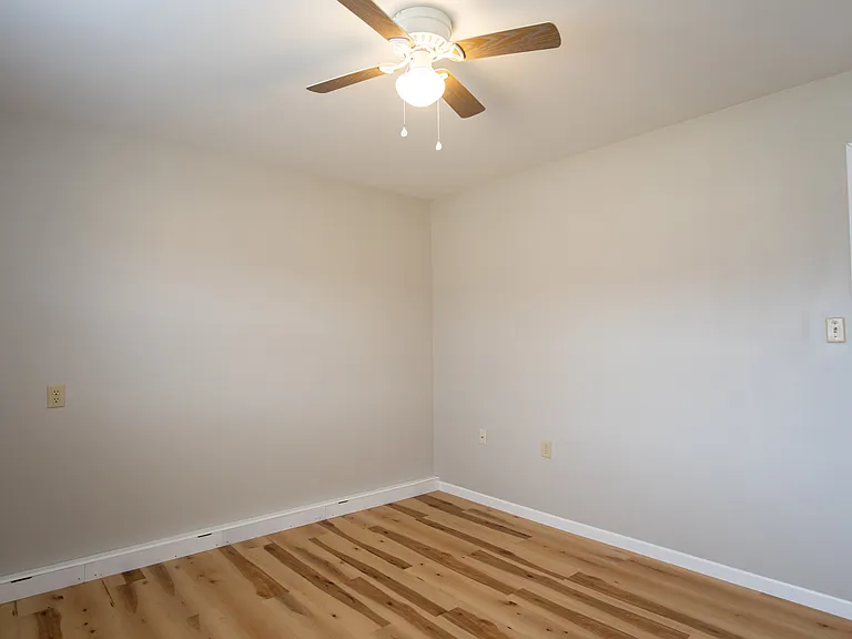 4550 Washington Square Dr — Photo 12