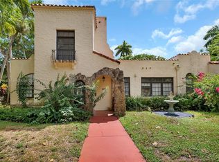 522 Alhambra Cir, Coral Gables, FL 33134
