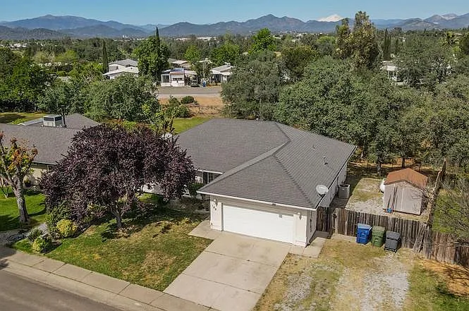 188 Woodcliff Dr — Photo 33