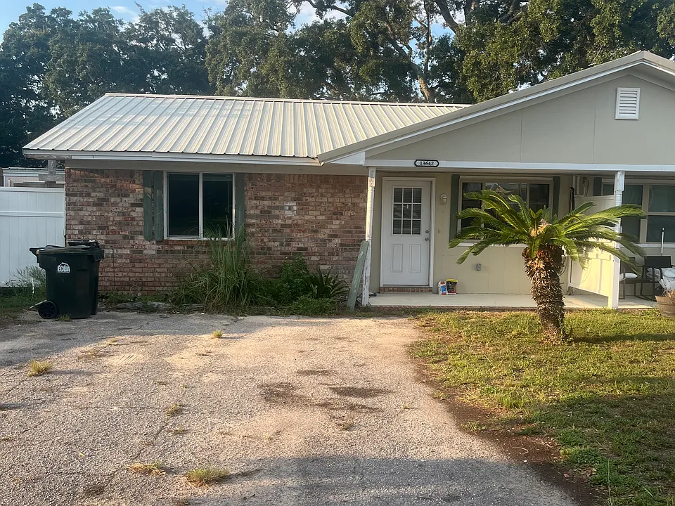 13642 Canal Dr
