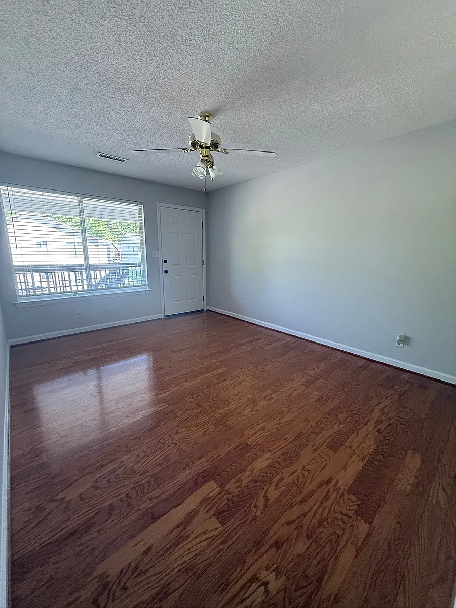 Building Photo - 112 Westbrook Ct
