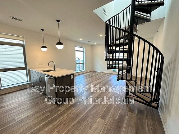 4th image of 2035 E Lehigh Ave Unit 44B