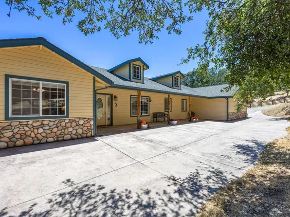 28079 Twisted Oak Rd, Keene, CA 93531