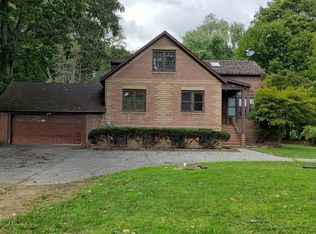 660 Vassar Rd, Poughkeepsie, NY 12603