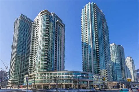 16 Yonge St #707 Photo 1