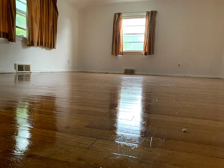 23407 Beachwood Blvd — Photo 7
