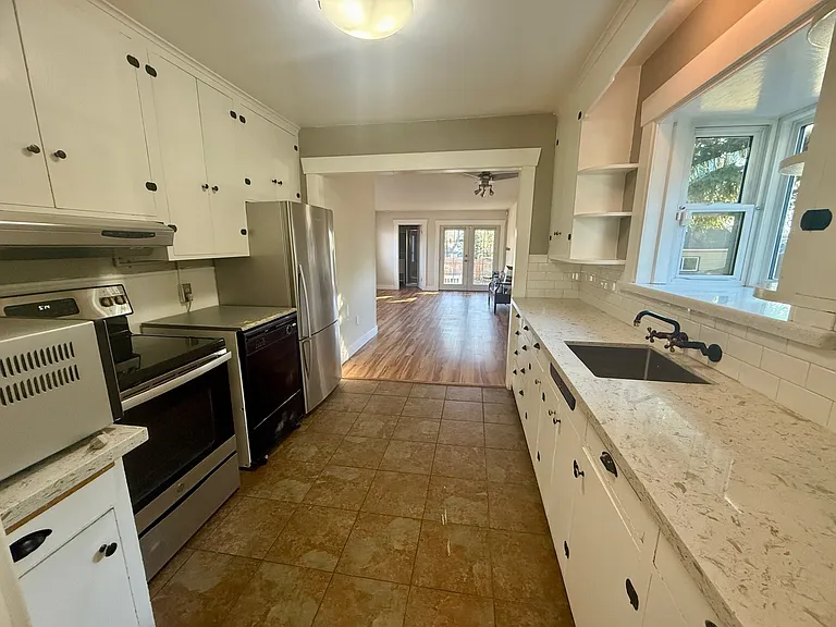 4315 Fawcett Ave — Photo 17