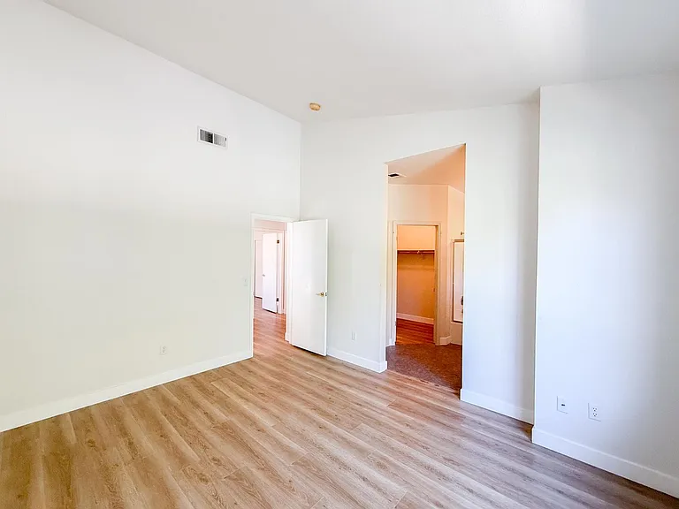 2527 Baywood Way — Photo 16