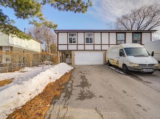 318 Hollyberry Trl, Toronto, ON M2H 2P4