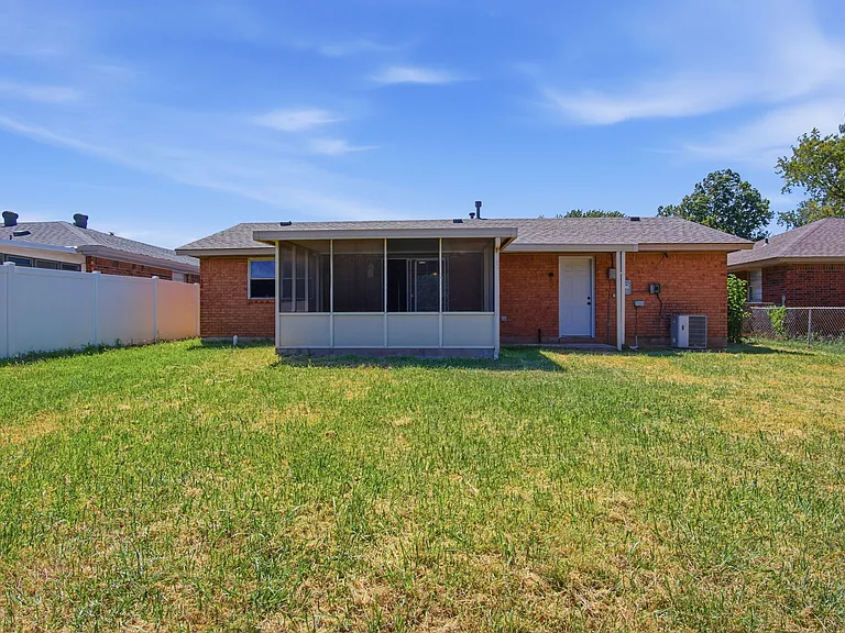 5404 S Huddleston Dr — Photo 30