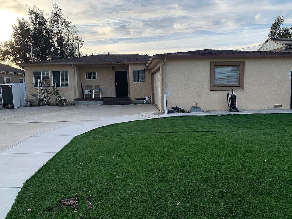 1st image of 9776 Mango Dr