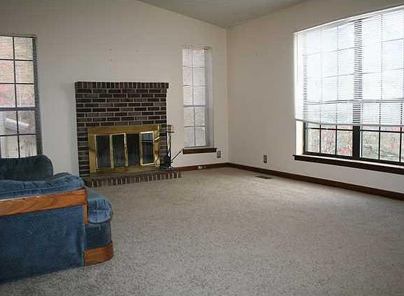 2nd image of 446 Stanley Dr