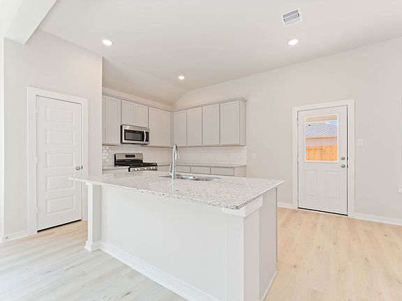 25992 Liberation Rd - San Jacinto - Kitchen