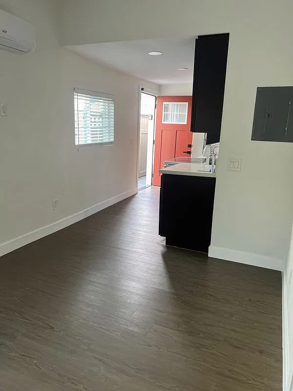 2 bed, 1.0 bath, 600 sqft, $2,650 — Photo 2