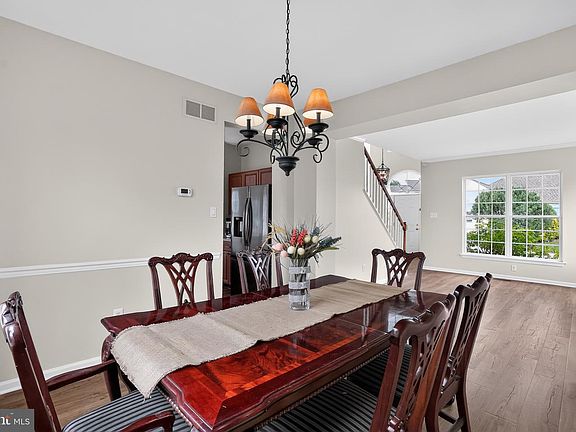 4th image of 101 S Keystone Way #78