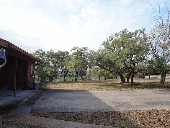 5th image of 226 Hall Ln