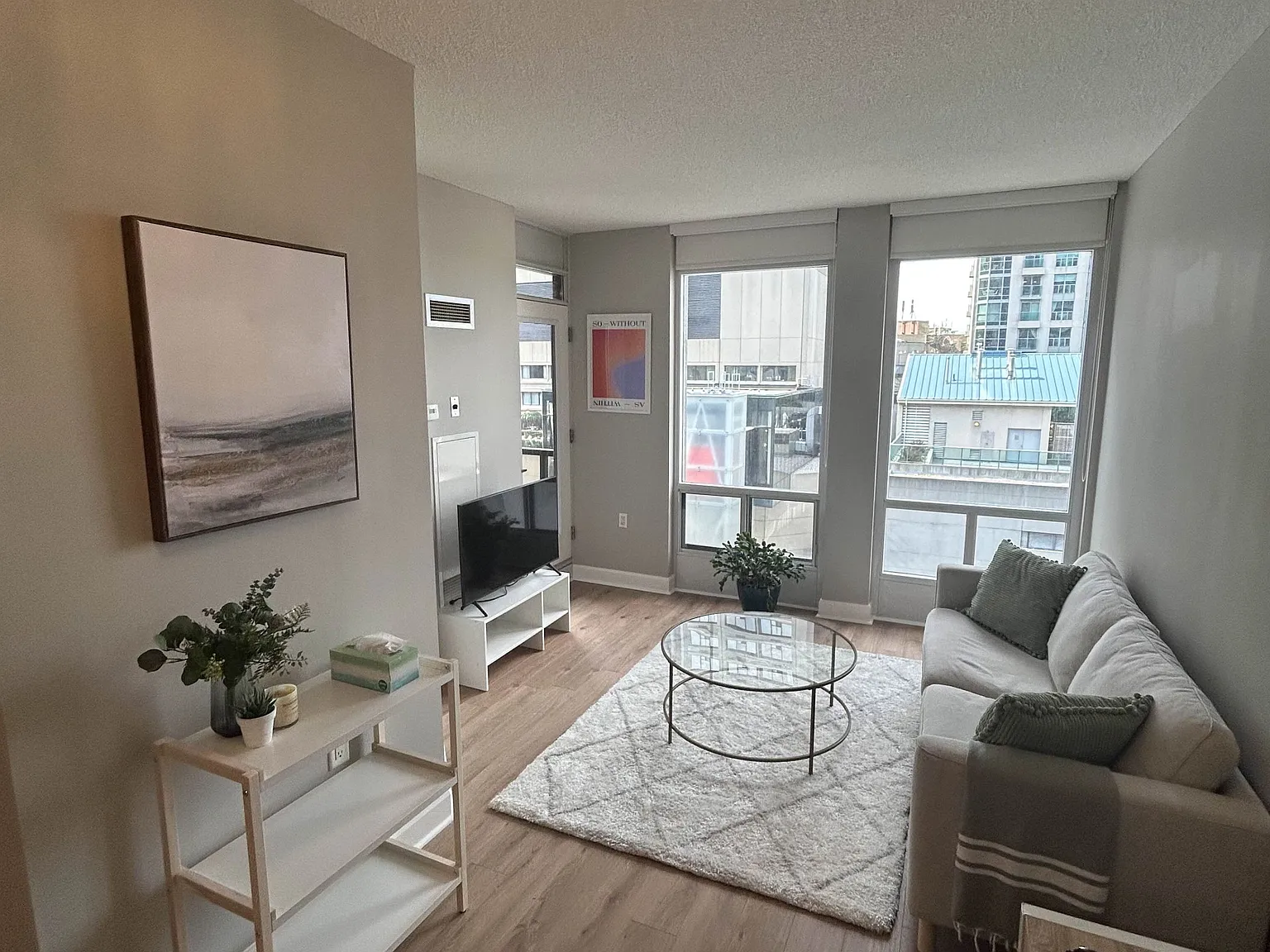85 Bloor St E — Photo 2