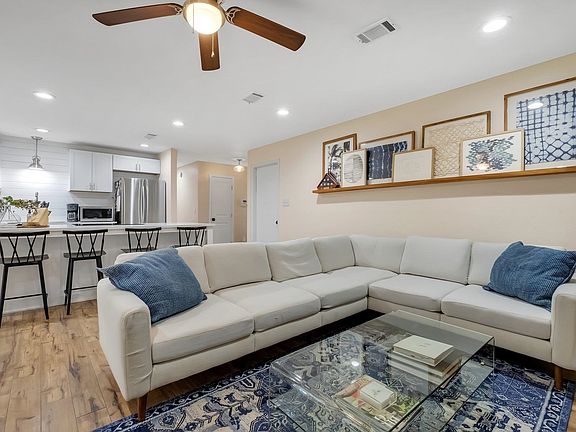 5th image of 2922 Cross Creek Cir
