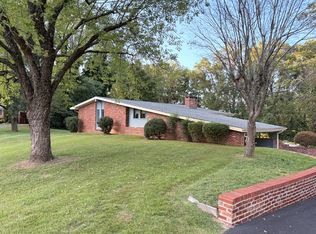 2414 Woodchuck Dell, Morristown, TN 37814