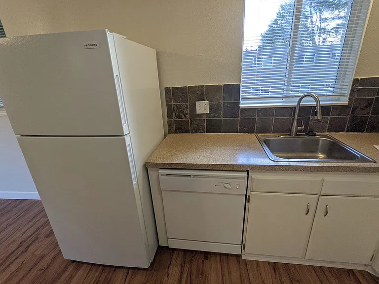 West Slope Apartments — Photo 47