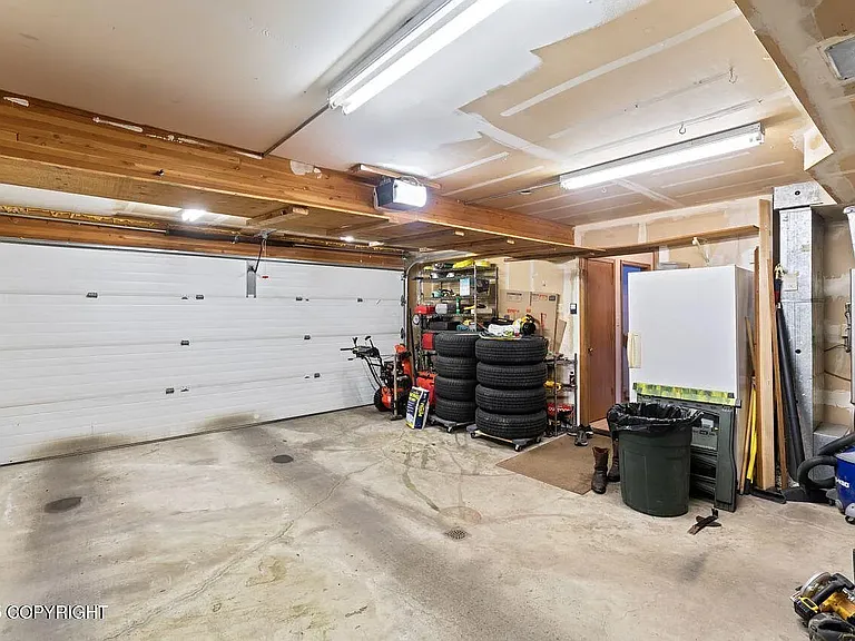 7851 Casey Cir — Photo 18