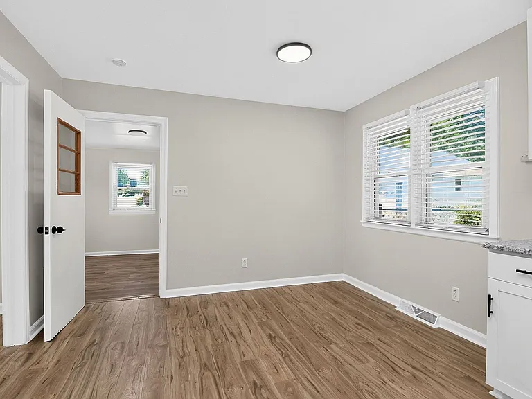 6901 Ridge Lane Rd — Photo 19