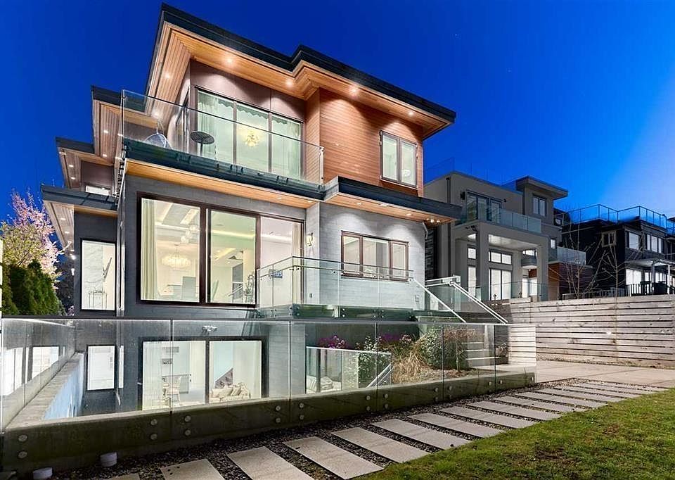 1st image of 3011 W 27th Ave