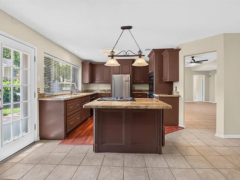 9211 Palm Shores Dr — Photo 9