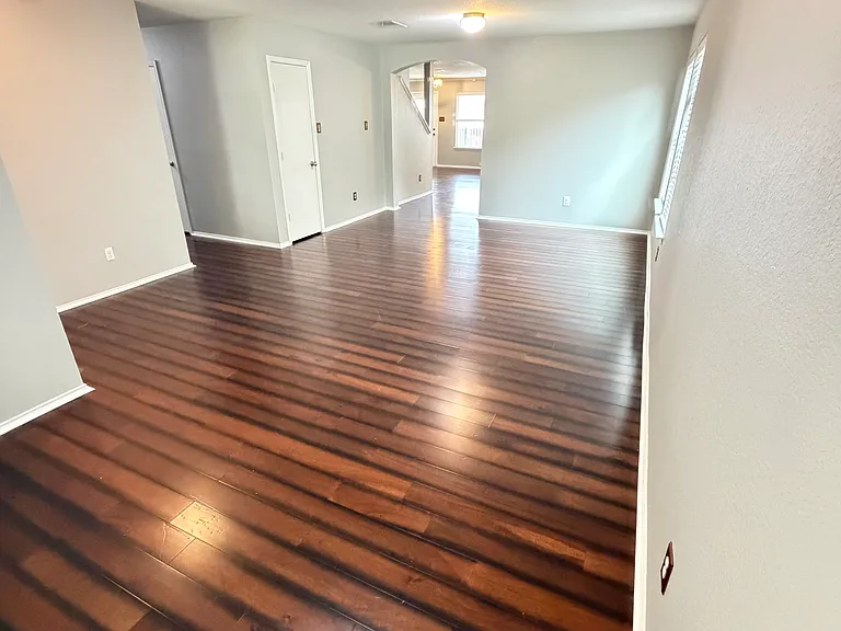 9005 Bellgrove Ct — Photo 4