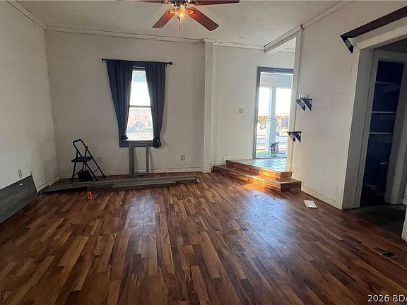 4th image of 616 E 8th St