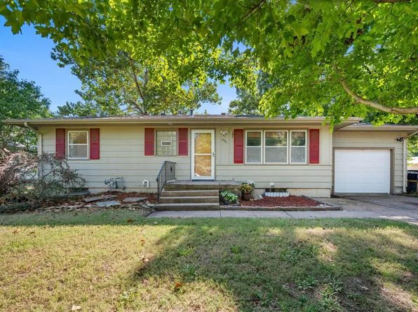 825 W 5th St, Newton, KS 67114