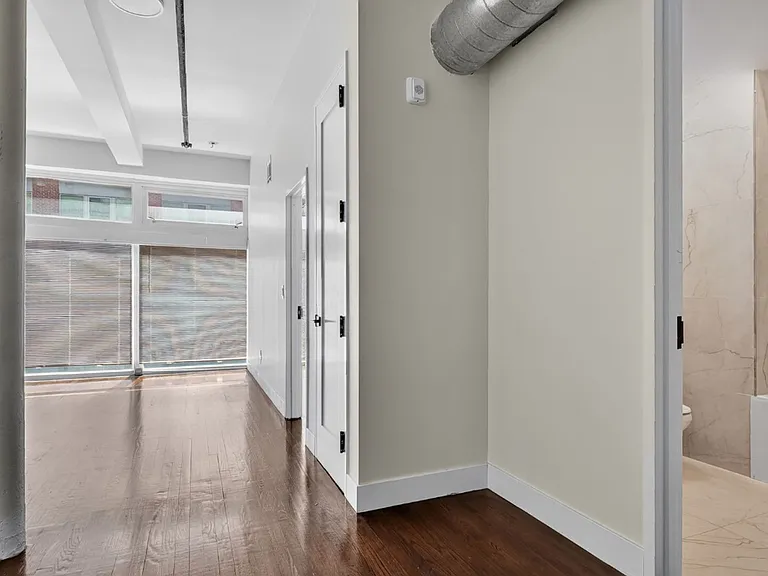 813 Chapel St — Photo 2