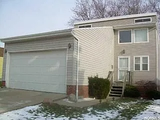5033 Joseph St photo 1