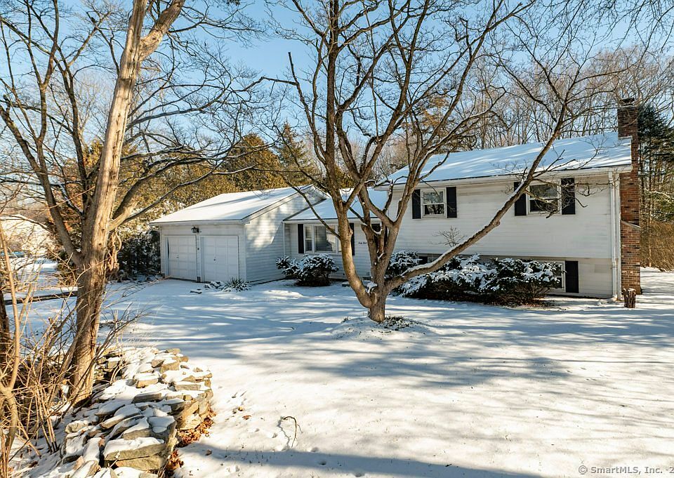 1st image of 63 Hollyberry Lane