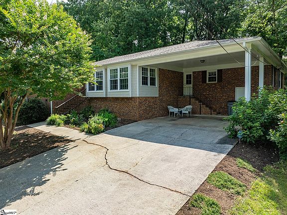 2nd image of 19 Engel Dr
