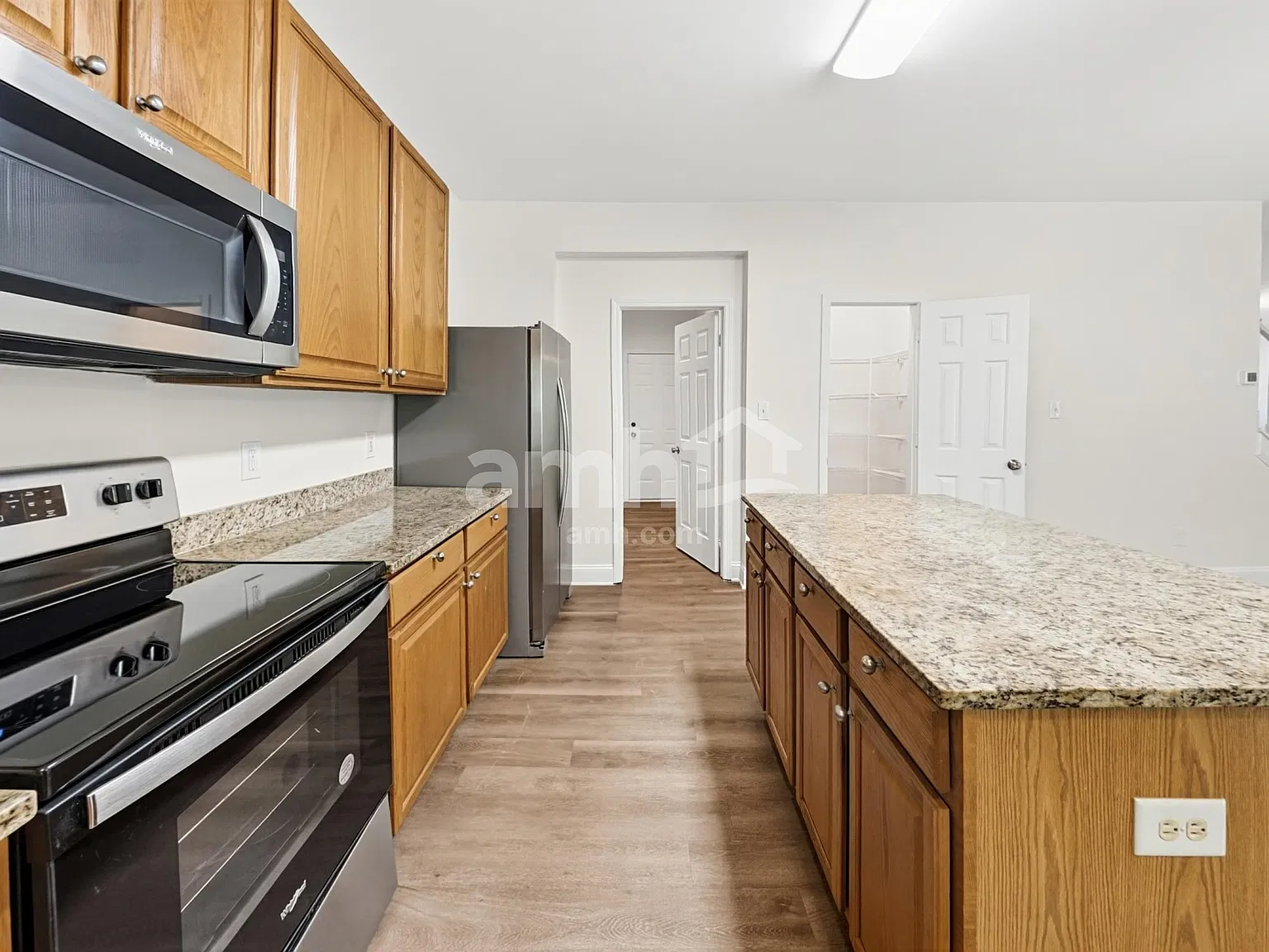 4 bed, 2.5 bath, 2647 sqft, $2,540 — Photo 3