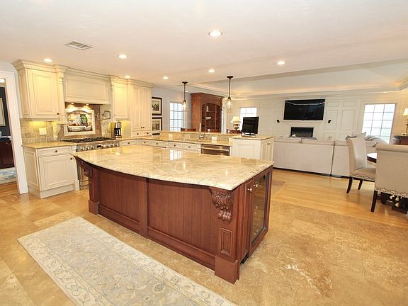 2nd image of 16 Sycamore Dr