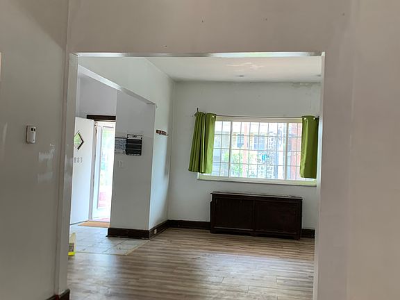 4th image of 5883 Darlington Rd