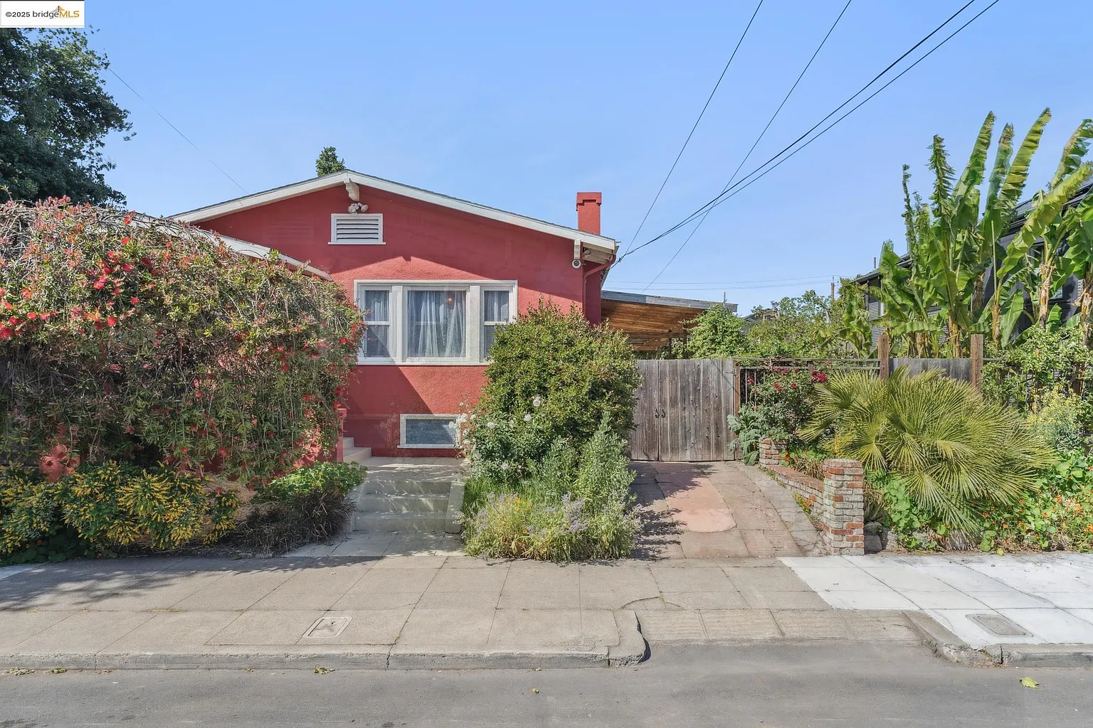 988 44th St photo 1
