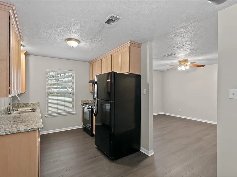 714 San Benito Dr — Photo 9