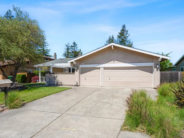 4997 Fern Pl, Rohnert Park, CA 94928