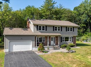 6 Pinecrest Dr, Delmar, NY 12159