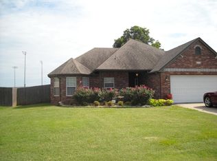 8070 Silverado Rd, Claremore, OK 74019