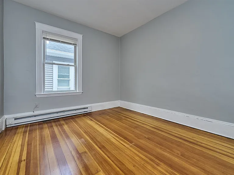 41 Salem St #2L — Photo 9