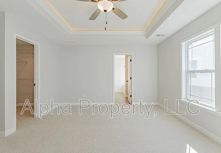 2204 Davenport Ct — Photo 18