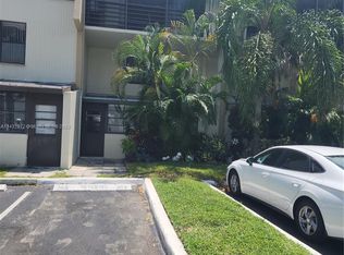 20350 W Country Club Dr #1084, Aventura, FL