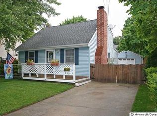 7 Shadyside Pl, Port Monmouth, NJ 07758