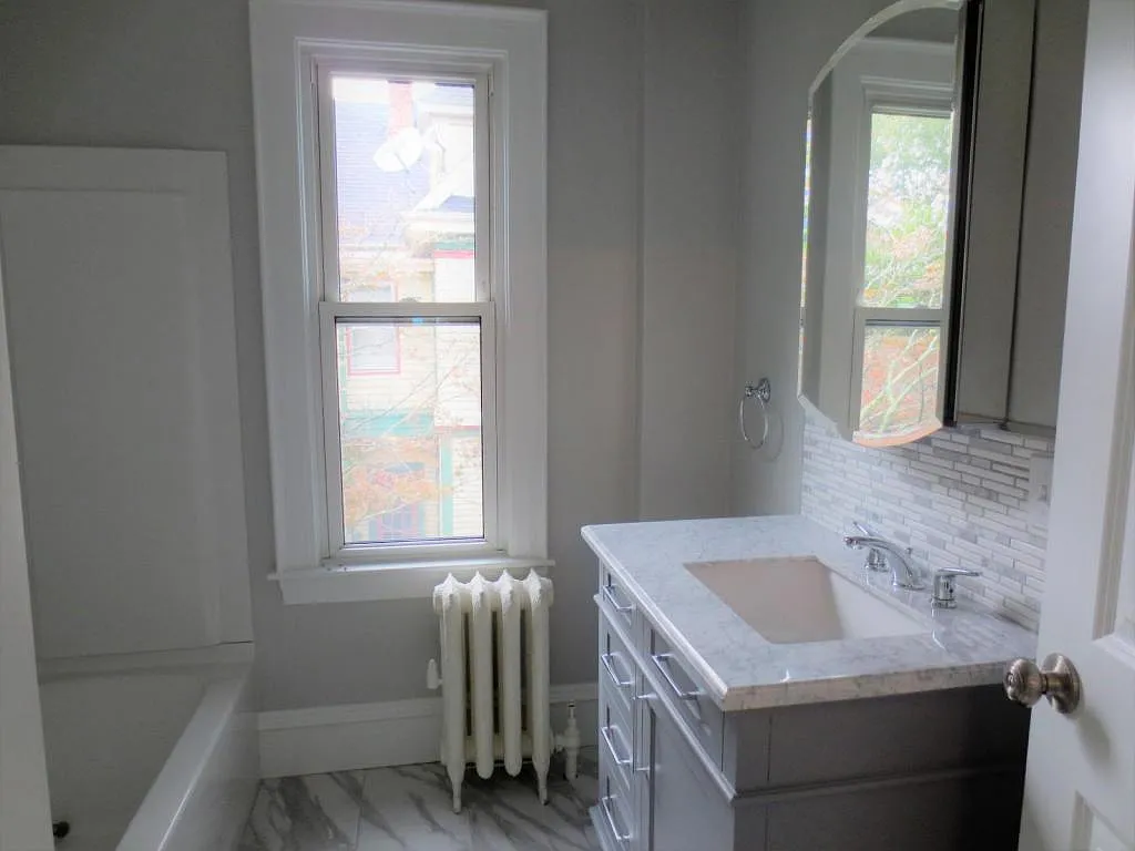 678 Hanover St — Photo 4