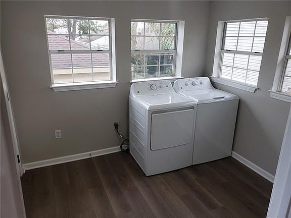 5th image of 225 Saint Charles St