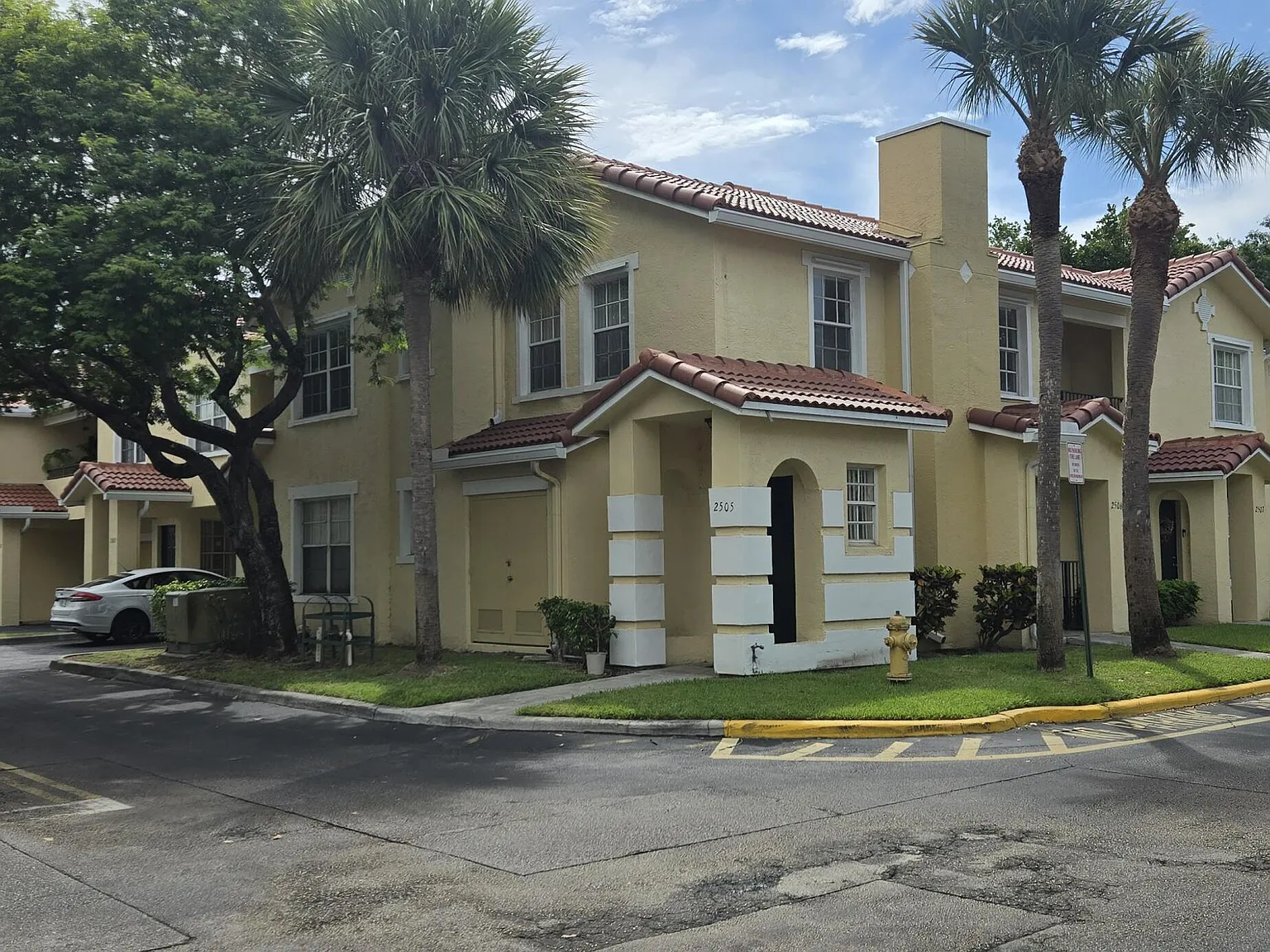 2 bed, 2.0 bath, 1162 sqft, $1,950 — Photo 1